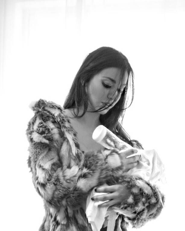 Όλγα Φαρμάκη: Το θρεπτικό φαγητό που δίνει στην μπέμπα της (εικόνες)