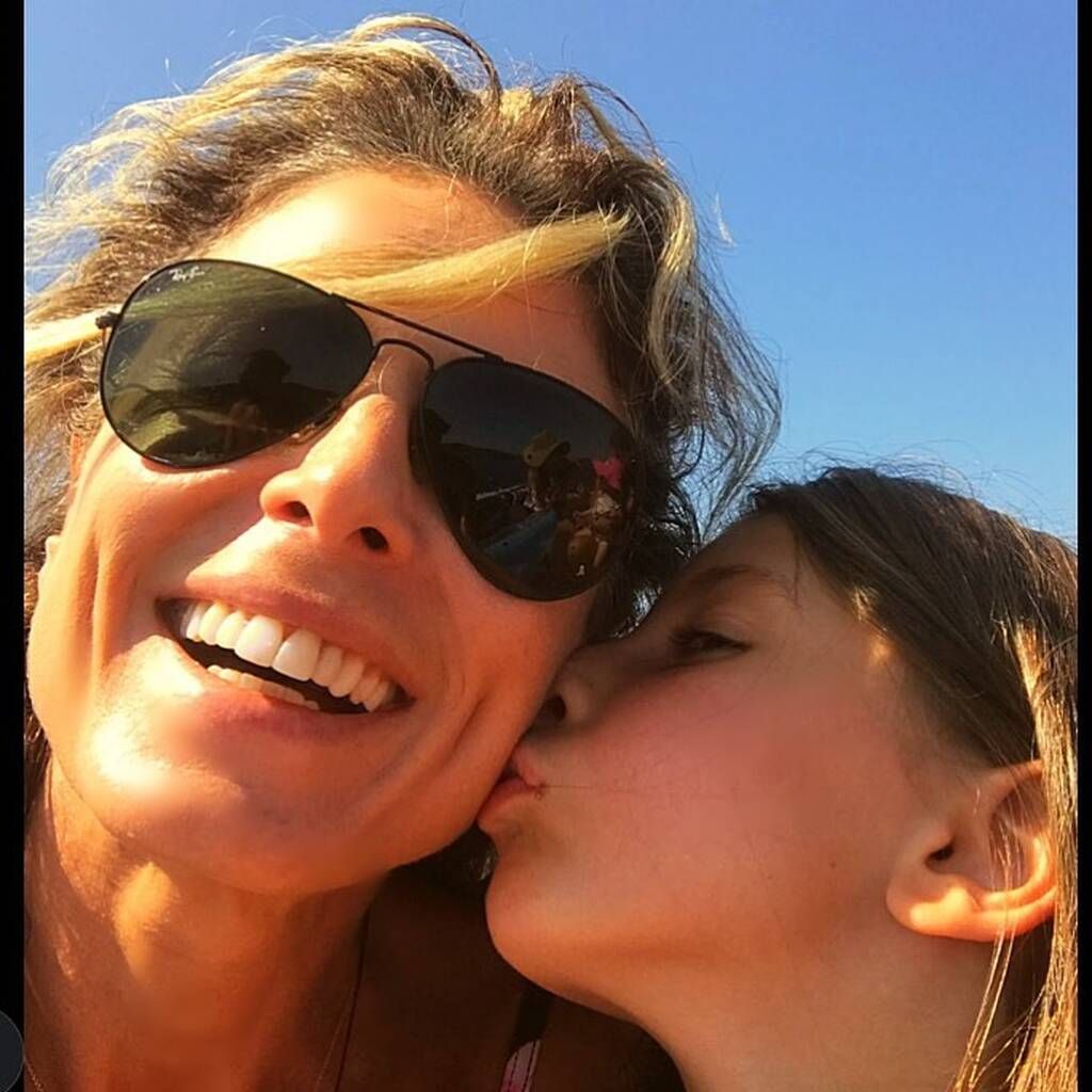 Κατερίνα Λάσπα: Με την κόρη της στο θέατρο - Τι είχε μαζί της η μικρή Άντρια