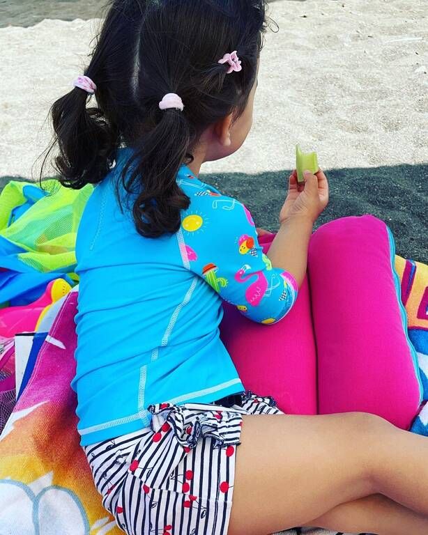 Βασιλική Ανδρίτσου: Η κόρη της έκανε μανικιούρ με αυτοκόλλητα (εικόνες)