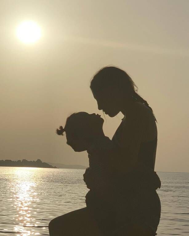 Ησαΐας Ματιάμπα: Η φώτο με τη σύζυγο και τον γιο του και το τρυφερό μήνυμα