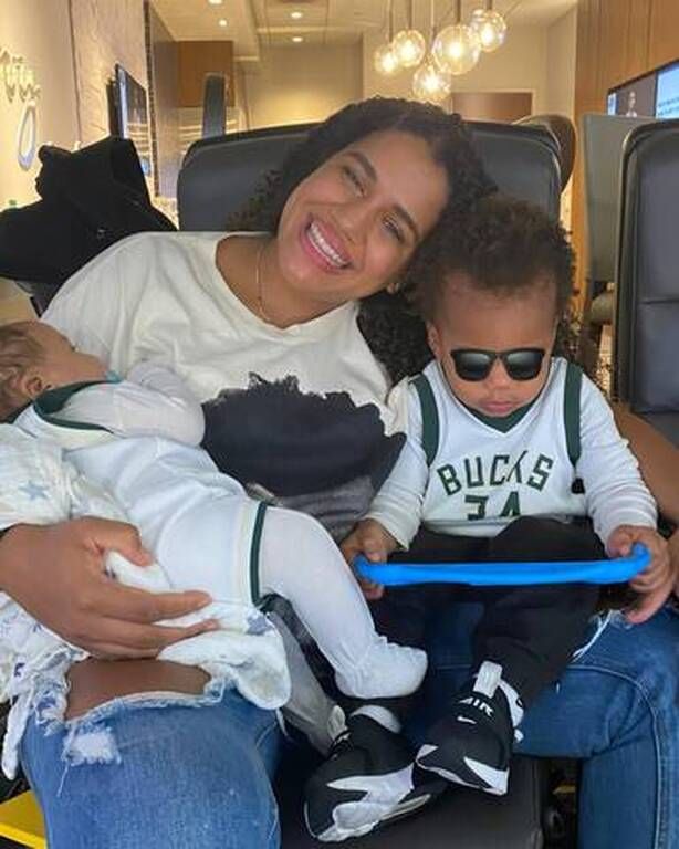 Για τη ζωή με δύο μικρά παιδιά είχε πει: «Δύσκολη η μετάβαση από το ένα παιδί στα δύο κάτω των δύο ετών... Ο συντονισμός του προγράμματος ενός βρέφους μαζί με του νηπίου, η εξισορρόπηση του ποιοτικού χρόνου και με τα δύο αγόρια, η έλλειψη ύπνου, αλλά ο με