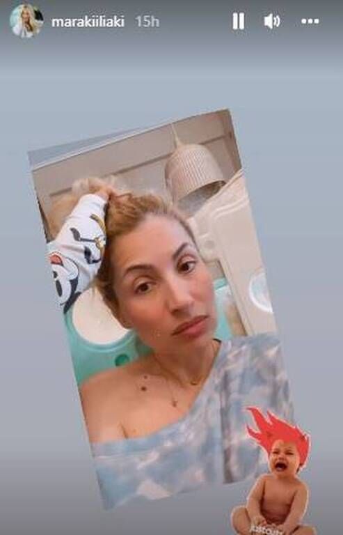 Όλα τα μωρά έχουν "κόλλημα" με τα μαλλιά και το ίδιο και η κόρη της παρουσιάστριας. 