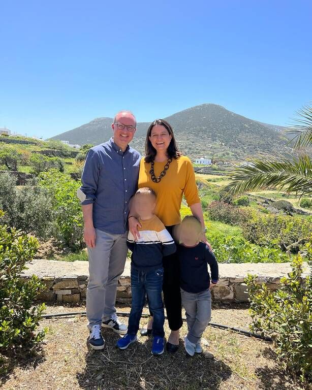 Με αυτή τη φωτογραφία, η Νίκη Κεραμέως, ευχήθηκε "Καλό Πάσχα" στους διαδικτυακούς της φίλους.