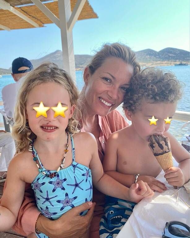 Η νέα απίθανη φωτογραφία που δημοσίευσε με τα παιδιά της