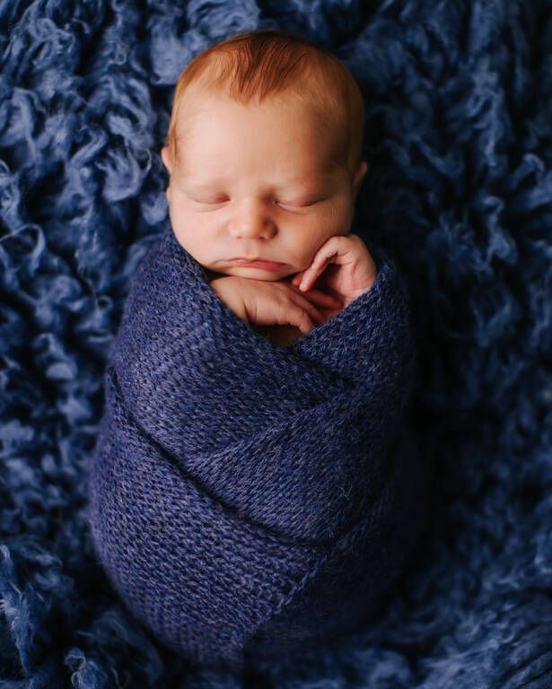 Ένας κοκκινομάλλικος μπόμπιρας μερικές ημέρες μετά τη γέννησή του - Πηγή φωτογραφίας: Instagram / ashleydortonphotography