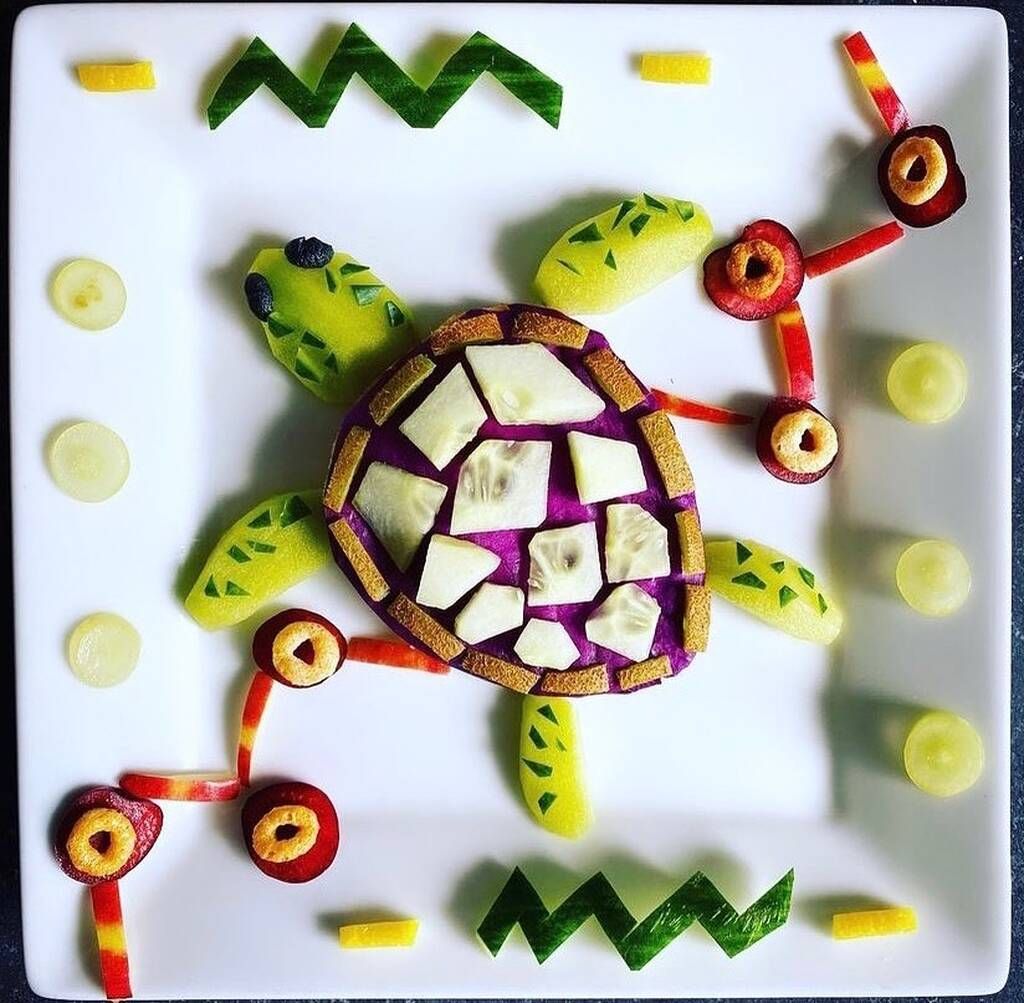 Χελωνίντσα με λ αχανικά και φρούτα