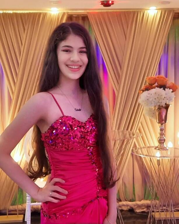 Και είναι μια κούκλα