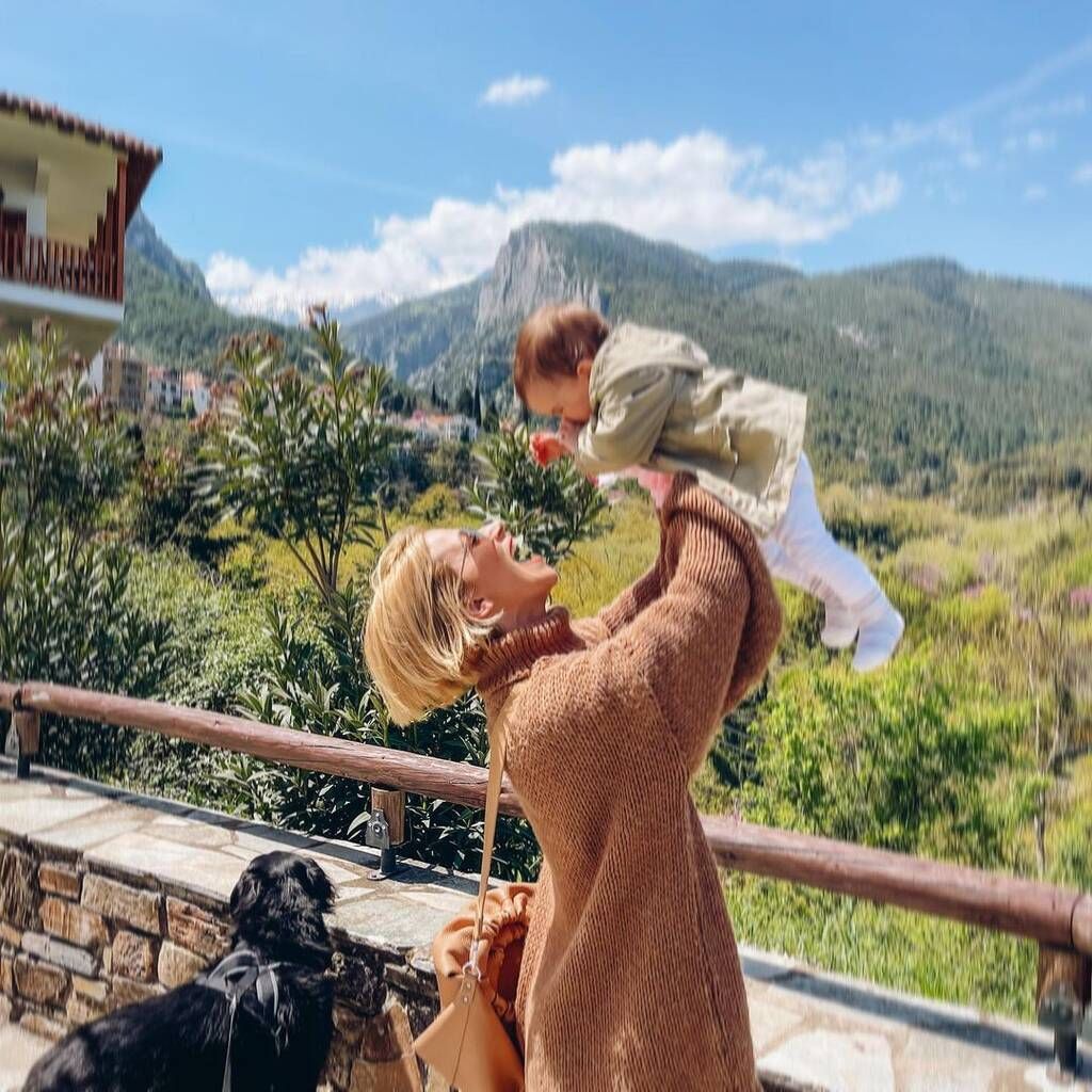 Μαμά και κόρη σε προηγούμενο εξόρμησή τους.