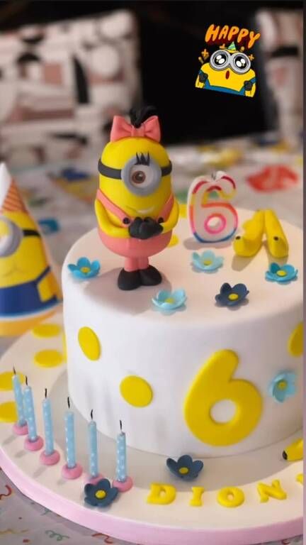 Μα δεν είναι φοβερή αυτή η τούρτα;