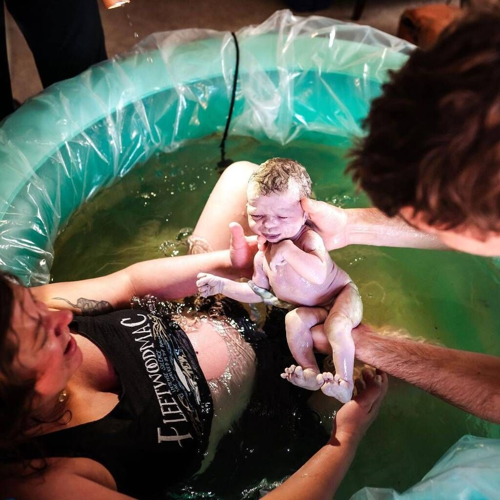 Ο ήλιος έμπαινε από το παράθυρο και έκανε το σκηνικό ακόμα πιο μαγικό - Πηγή φωτογραφίας: Instagram / monetnicolebirths