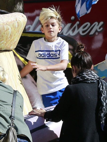 Εκδρομή με τους γιούς της η εγκυμονούσα Γκουέν Στέφανι