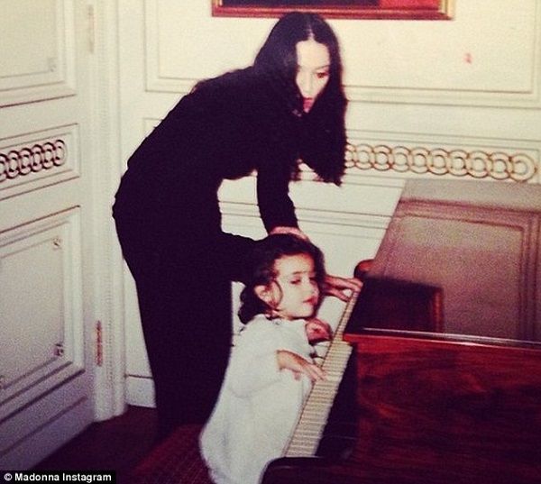 Η Μαντόνα σε νοσταλγική διάθεση. Δείτε τι ανέβασε! (εικόνα)