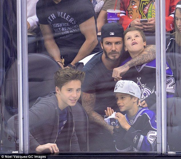 «Οι Μπέκαμ»! Αυτή η οικογένεια, όπου πάει, προκαλεί πανικό! (φωτογραφίες)