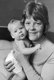 Το πρώτο «παιδί του σωλήνα» γεννήθηκε σαν σήμερα πριν 36 χρόνια!