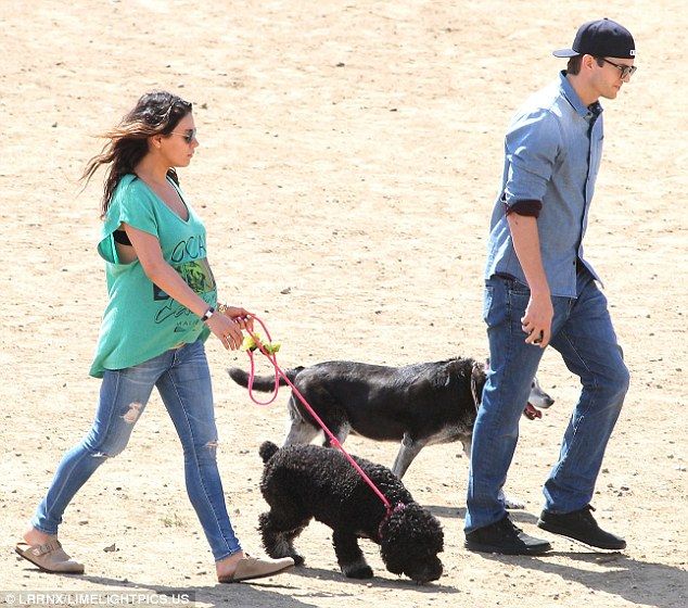 Μίλα Κούνις: Δείτε τι κάνει λίγο πριν γεννήσει! (εικόνες)