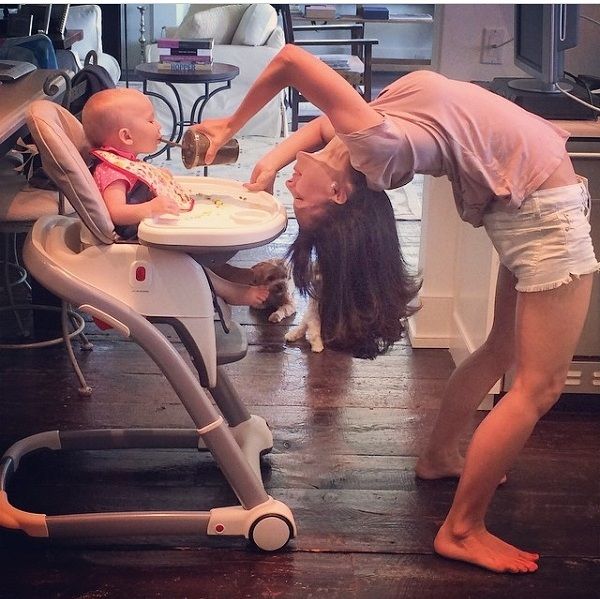 Χιλάρια Μπάλντουιν: Δε θα πιστεύετε τι κάνει με την κόρη της κάθε στιγμή της ημέρας! (εικόνες)