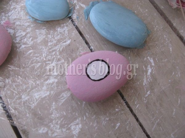 Φτιάξτε οικονομικά πασχαλινά δωράκια για τους φίλους σας! (εικόνες βήμα-βήμα)