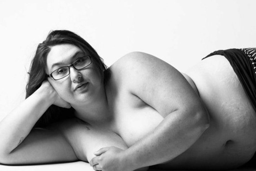 Το μεγαλείο της μητρότητας μέσα από φωτογραφίες που δείχνουν γυναικείο σώμα μετά τον τοκετό (pics)