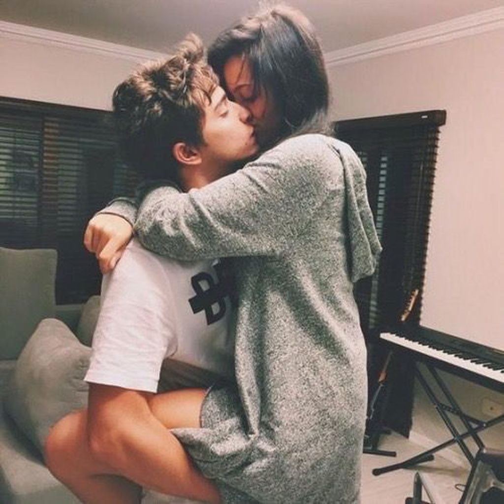 Ισχύει πώς η πρώτη ερωτική εμπειρία καθορίζει τη μετέπειτα σεξουαλική ζωή;