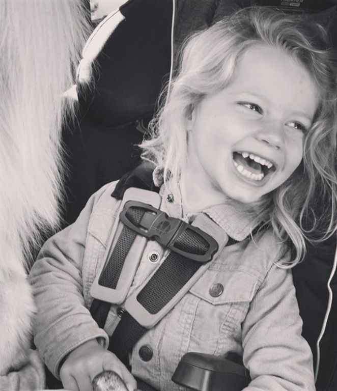 Jessica Simpson: Ο 4χρονος γιος της είναι ολόιδιος με τη διάσημη τραγουδίστρια (photos)