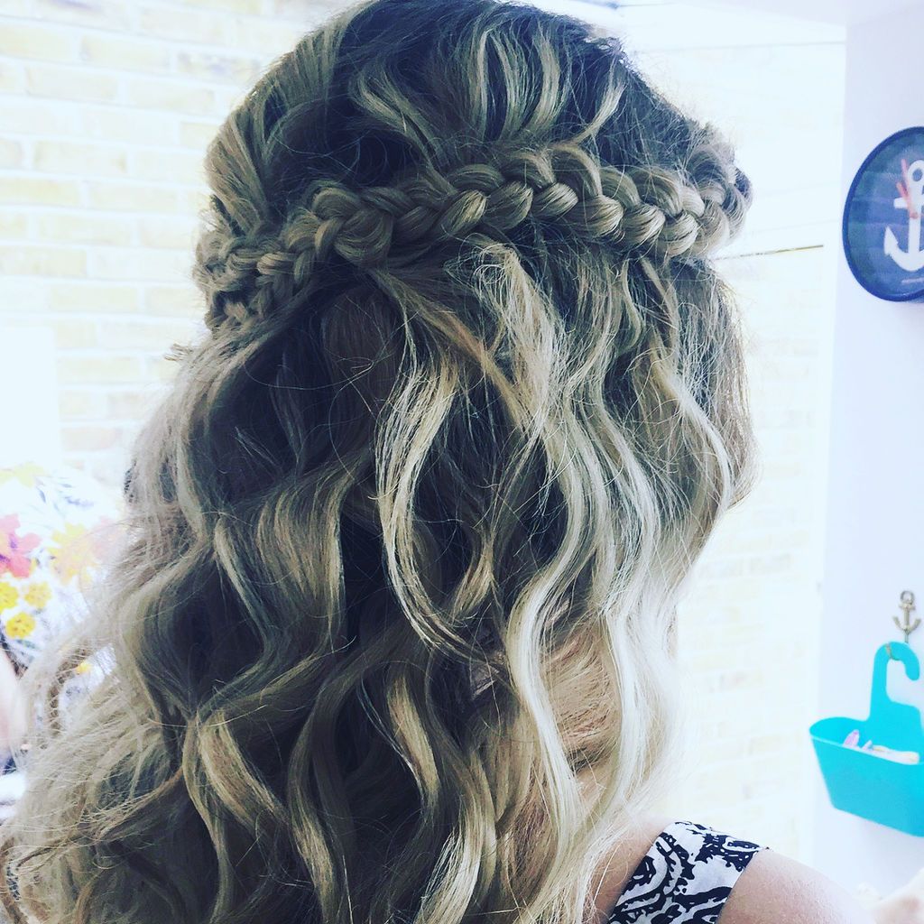 Δεκαπέντε απίθανα καλοκαιρινά χτενίσματα για μαμάδες, που θέλουν να εντυπωσιάσουν