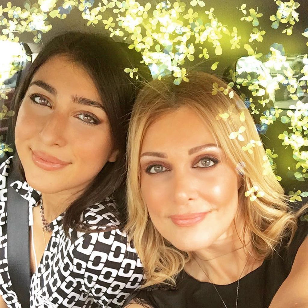 Νατάσα Θεοδωρίδου: Οι σπάνιες φωτογραφίες με τις δύο κόρες της