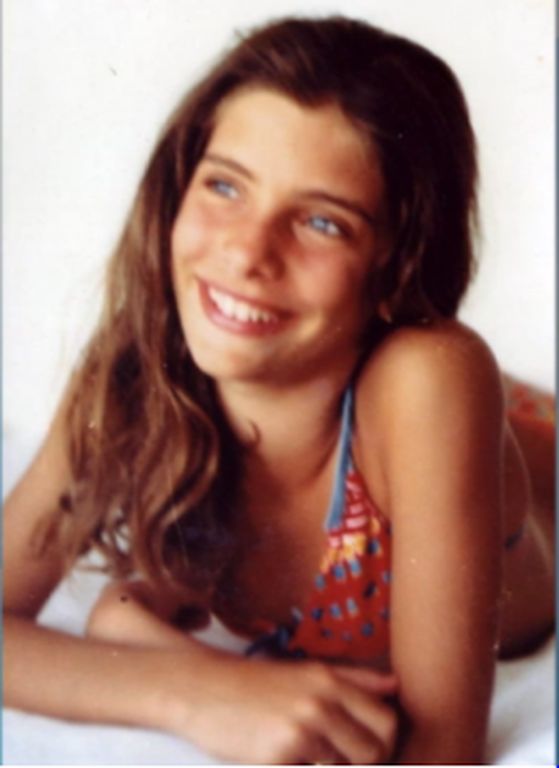 Ελένη Μενεγάκη: Η δήλωση μία μέρα πριν τα γενέθλιά της και η φωτό σε ηλικία ενός έτους (vid & pic)