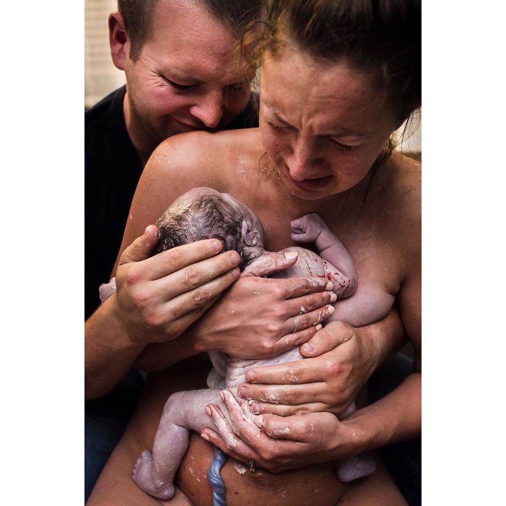 Ό,τι πιο τρυφερό θα δείτε σήμερα! Μπαμπάδες στην αίθουσα τοκετού (pics)