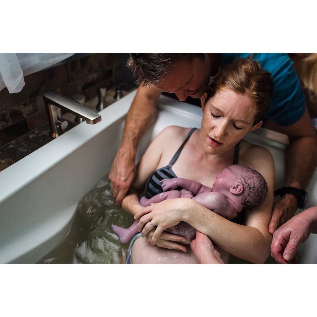 Ό,τι πιο τρυφερό θα δείτε σήμερα! Μπαμπάδες στην αίθουσα τοκετού (pics)