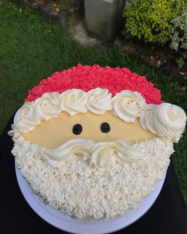 Εντυπωσιακές ιδέες διακόσμησης για τούρτες με θέμα τον Αη Βασίλη (pics)