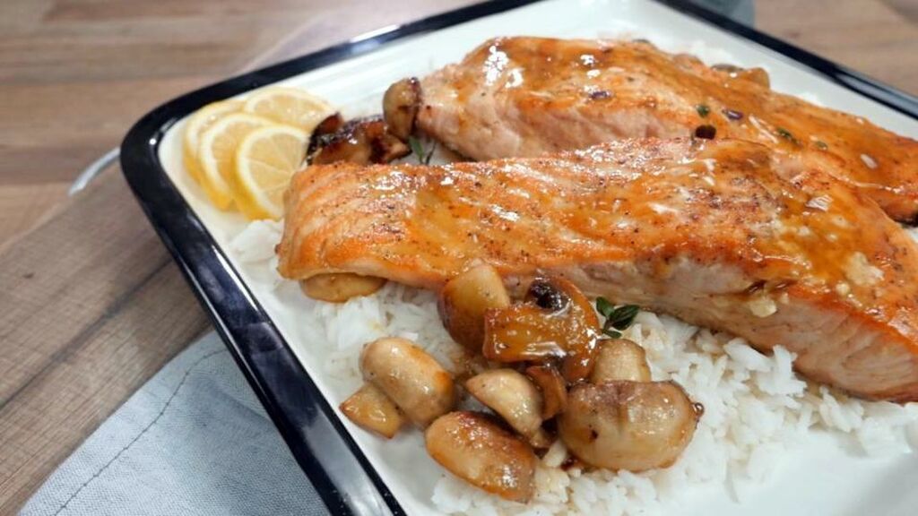 Πεντανόστιμος σολομός με μανιτάρια σε σάλτσα μουστάρδας (vid)