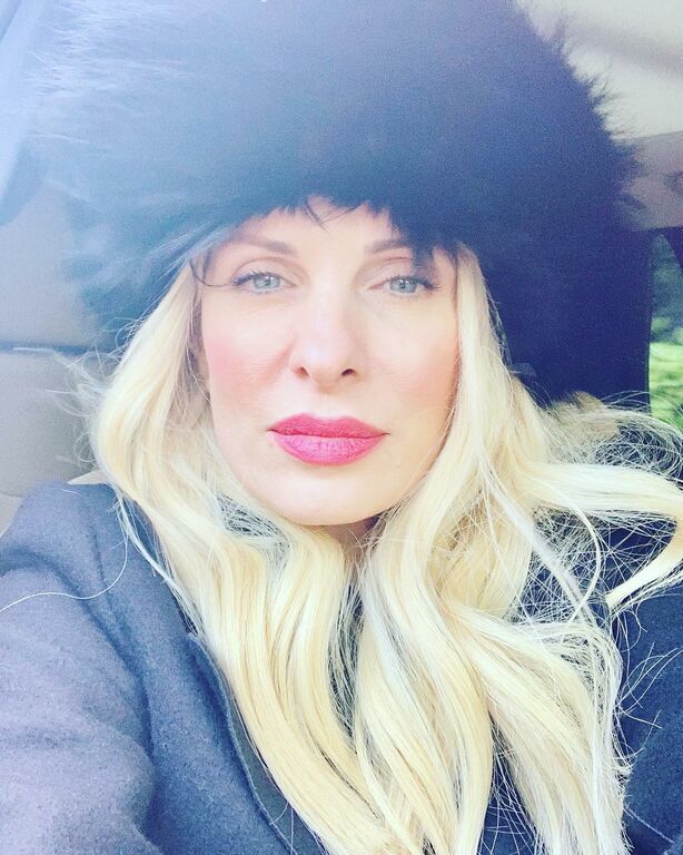 Ελένη Μενεγάκη:  «Τα κορίτσια με ρωτάνε περί δίαιτας και θέλω να πω δεν υπάρχει μαγική δίαιτα, ένα είναι το μυστικό.... Αν δε μάθεις να μειώσεις τις μερίδες σου, όταν έχεις ξεφύγει λέμε, που στην αρχή θα πεινάσεις γιατί το στομάχι είχε μάθει τα δύο πιάτα,