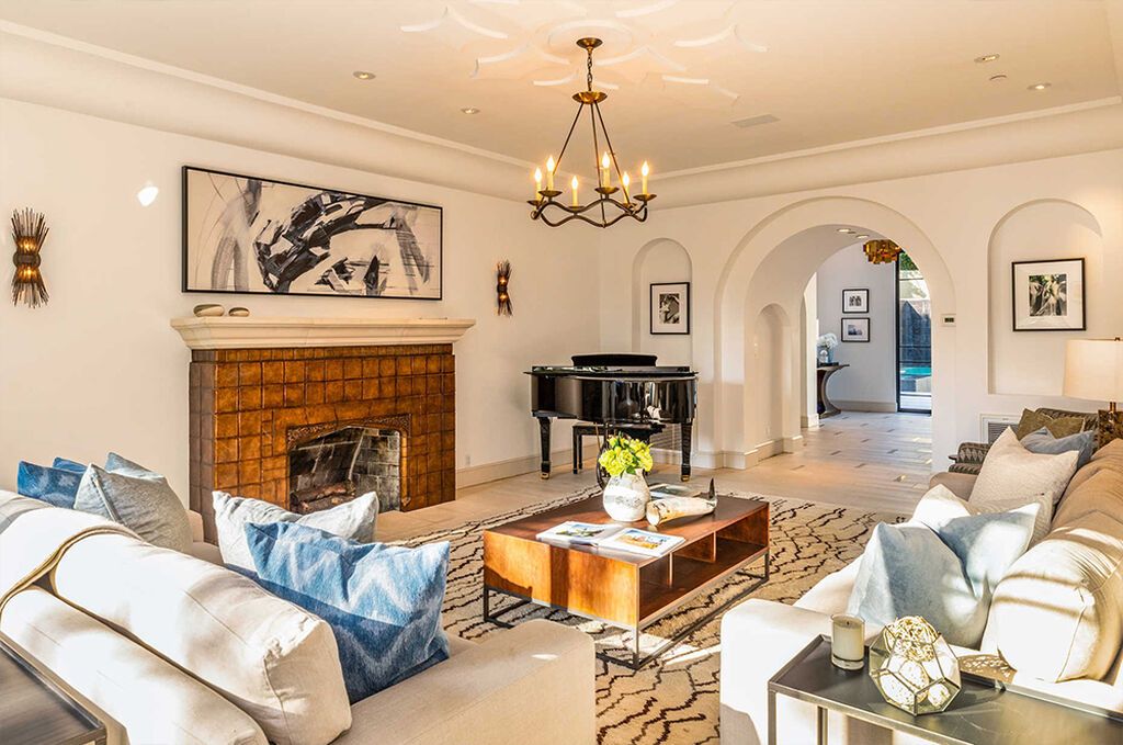 Rihanna: Φωτογραφίες από εντυπωσιακό σπίτι της στο Hollywood (pics)