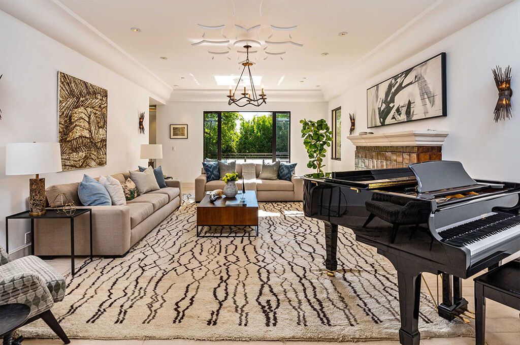 Rihanna: Φωτογραφίες από εντυπωσιακό σπίτι της στο Hollywood (pics)