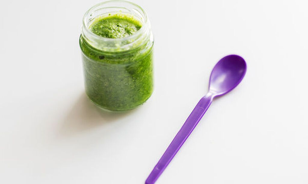 Γάλα, φρούτα, χυμούς (ό,τι χρειάζεται ένα μωρό ανάλογα την ηλικία του)