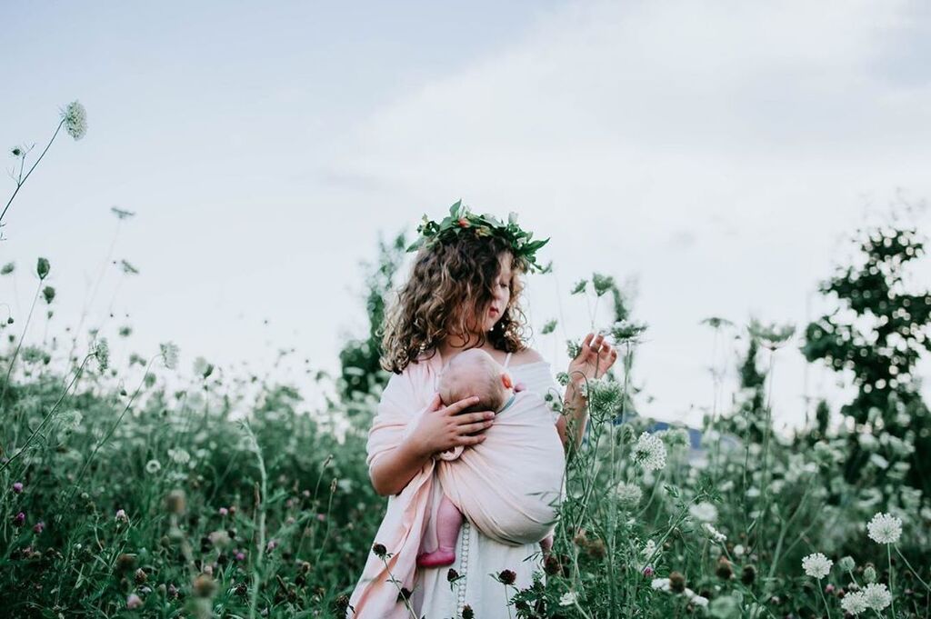 Οι υπέροχες φωτογραφίες αυτών των αδελφών κάνουν το γύρο του διαδικτύου & αυτός είναι ο λόγος (pics)