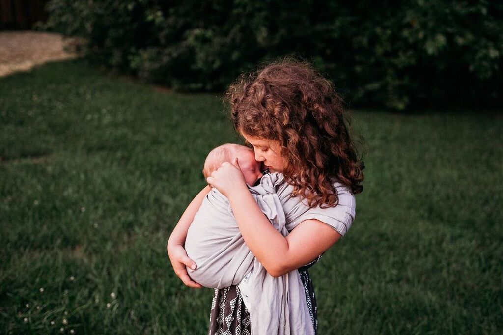 Οι υπέροχες φωτογραφίες αυτών των αδελφών κάνουν το γύρο του διαδικτύου & αυτός είναι ο λόγος (pics)
