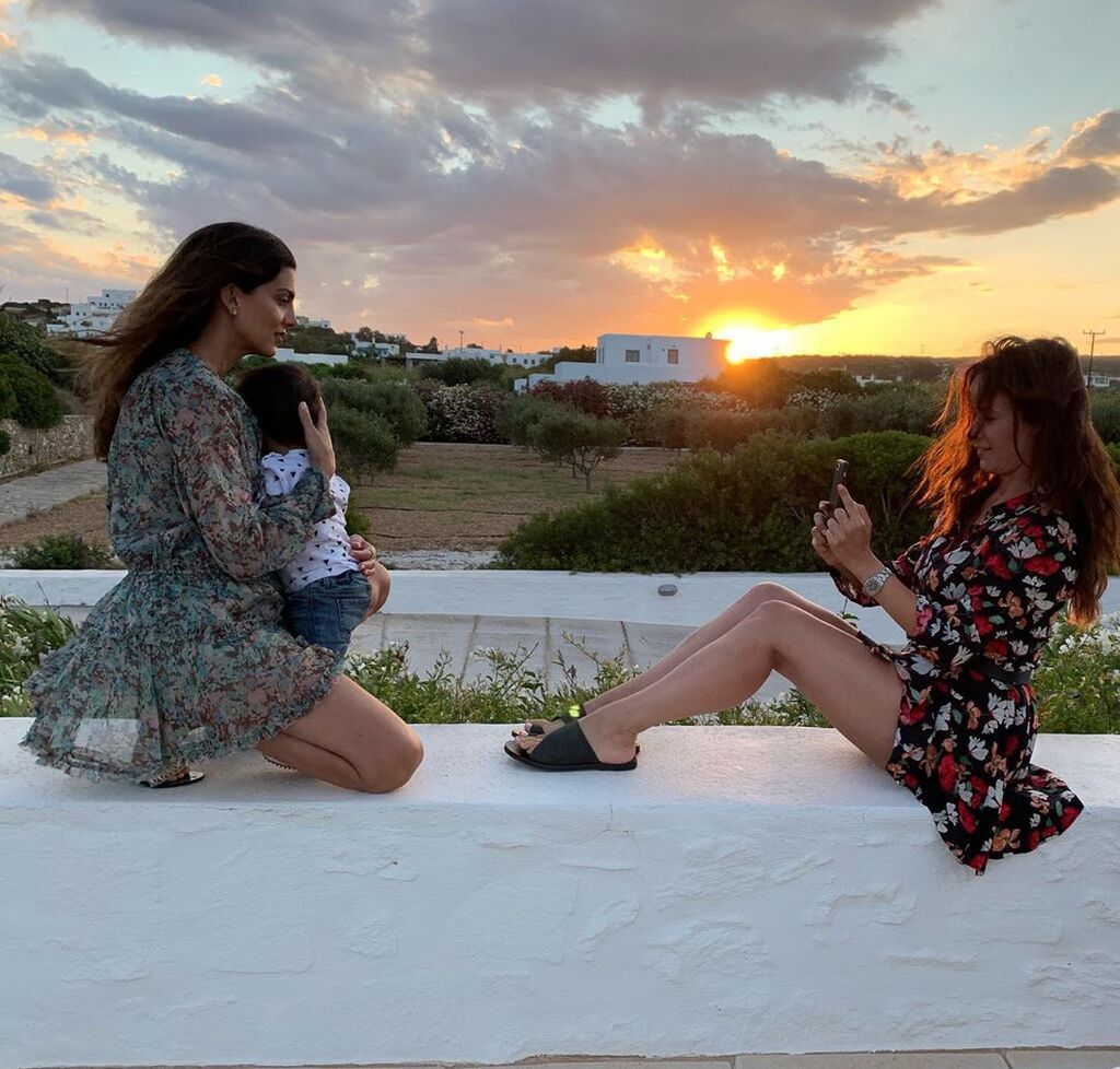 Αυτή είναι μία από τις αγαπημένες της φωτογραφίες των διακοπών, όπως μας εκμυστηρεύτηκε η ίδια στο Instagram.