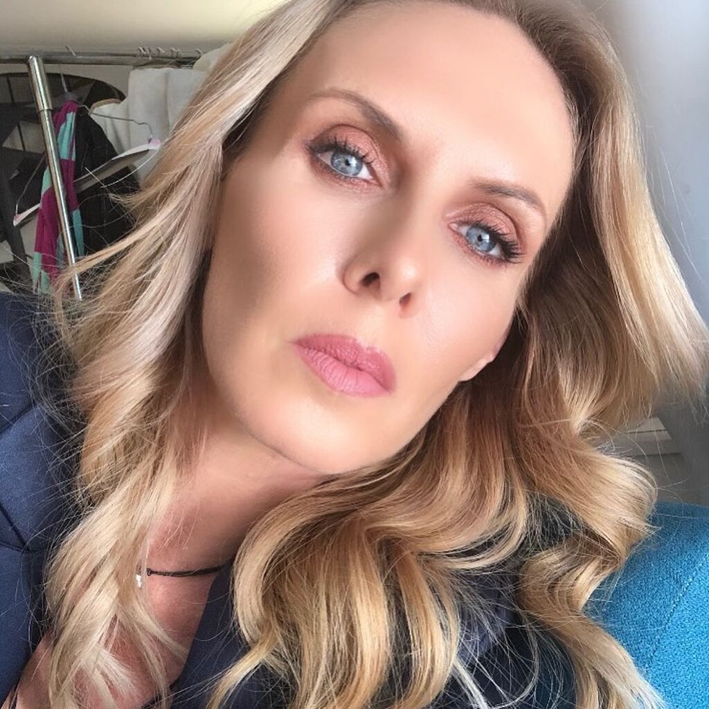 Της πηγαίνει πολύ δεν συμφωνείτε; 