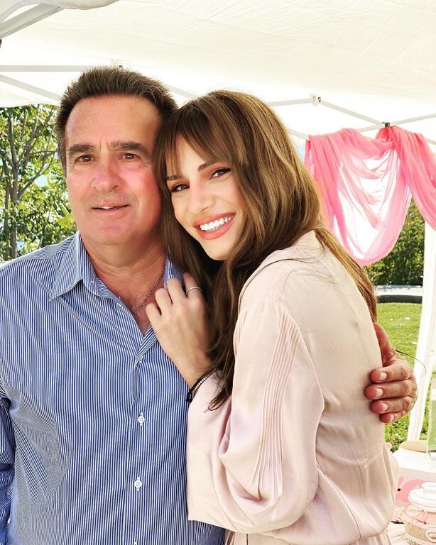 Η Ελένη Τσολάκη μας δείχνει για πρώτη φορά τον πατέρα της (Pics)