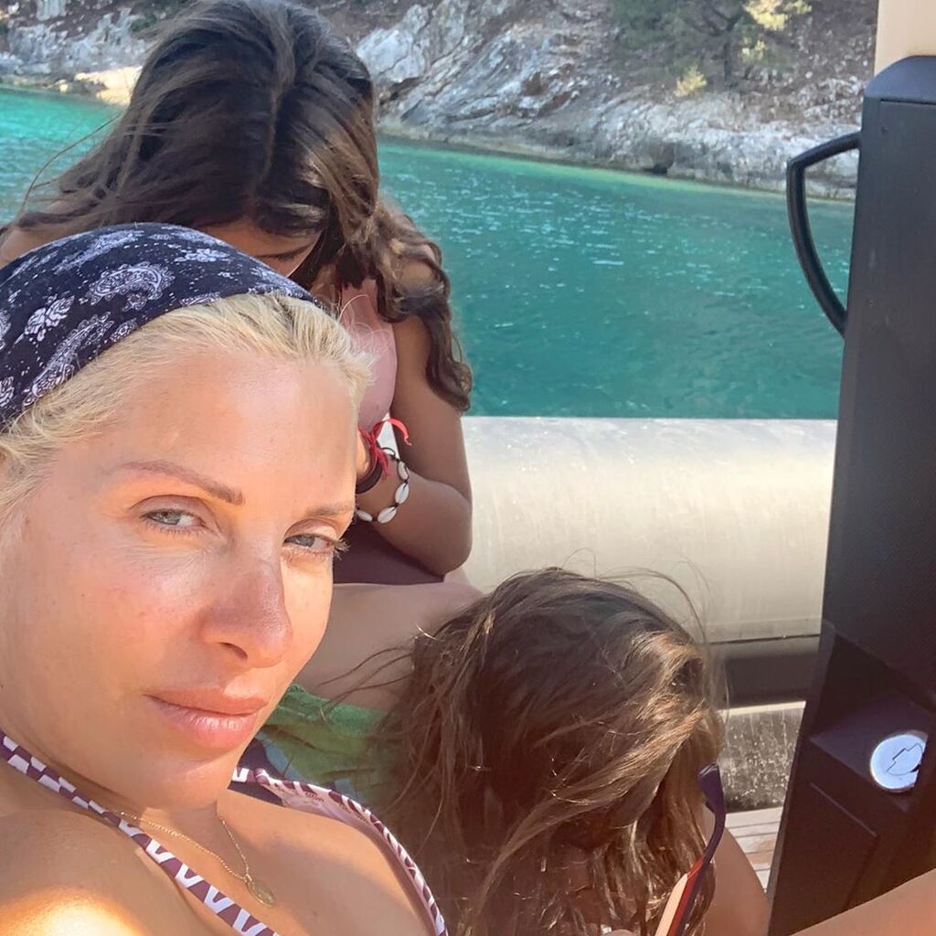 Ελένη Μενεγάκη: Δες τις φώτο με τα παιδιά της που δημοσίευσε μέσα στο 2019 και θα ξετρελαθείς (pics)