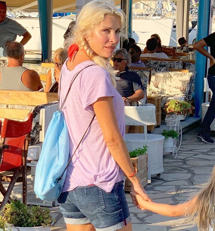 Ελένη Μενεγάκη: Δες τις φώτο με τα παιδιά της που δημοσίευσε μέσα στο 2019 και θα ξετρελαθείς (pics)