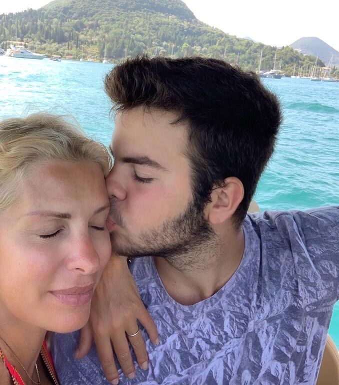 Ελένη Μενεγάκη: Δες τις φώτο με τα παιδιά της που δημοσίευσε μέσα στο 2019 και θα ξετρελαθείς (pics)