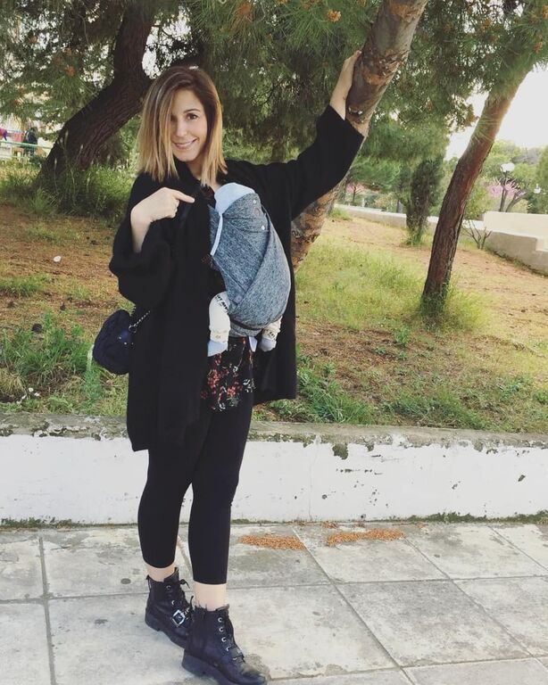 #5 Η ηθοποιός αμέσως βρήκε τους ρυθμούς της. Μαμά και γιος βγήκαν βόλτα και είναι γλυκύτατοι. 