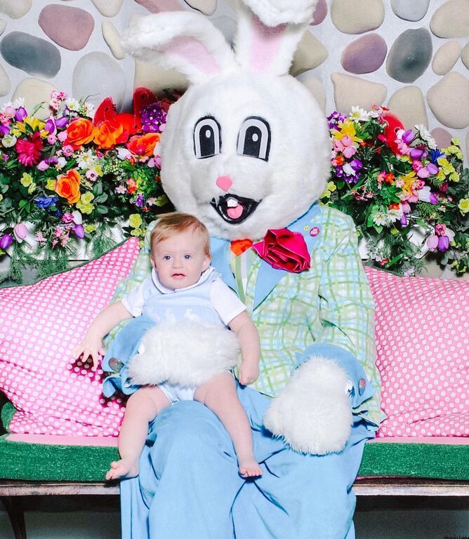 Παιδιά φωτογραφίζονται με το λαγουδάκι του Πάσχα και χαρίζουν άφθονο γέλιο (pics) 