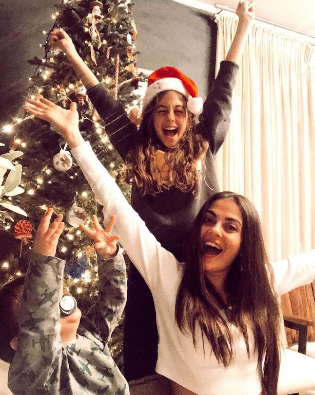 Μάνος Παπαγιάννης: Η νέα του φάρσα τρόμαξε την κόρη του - Δείτε τι έκανε η Αγγελική Δαλιάνη (vid)