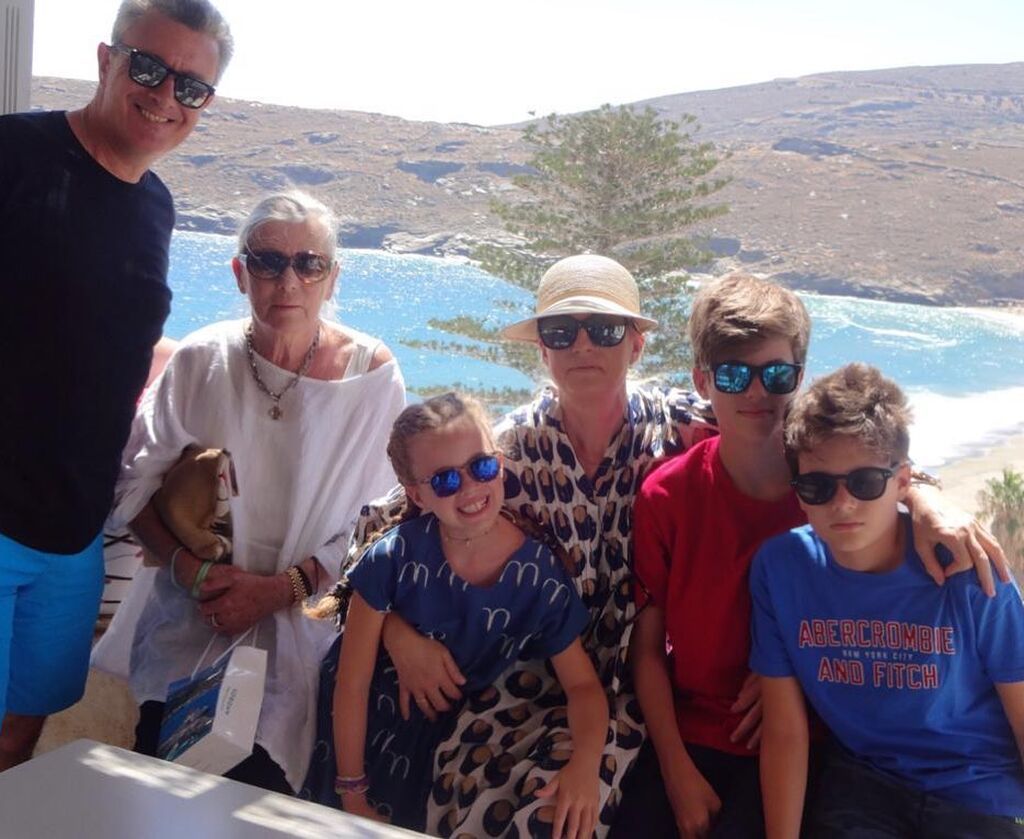 Νίκος Χατζηνικολάου:Το καλοκαίρι της καρδιάς του & η φώτο με τα 4 παιδιά του