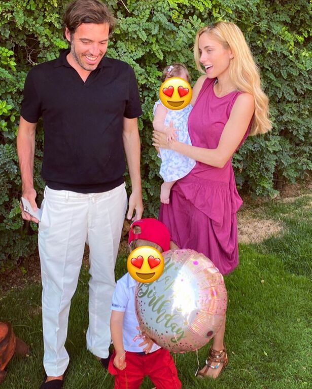 Η Δούκισσα Νομικού με την κόρη της