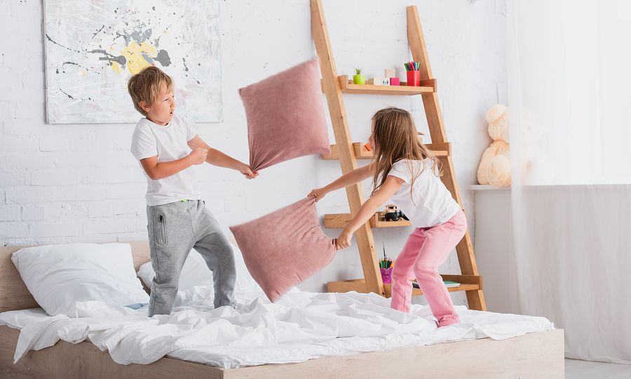 Στο ίδιο δωμάτιο τα αδέρφια ή όχι;