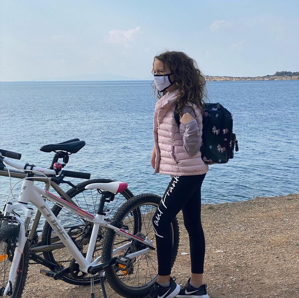 Ζήνα - Λύρας: Όλο κι ομορφαίνει όσο μεγαλώνει η κόρη τους - Δείτε νέα φώτο 